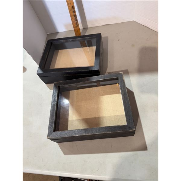 Shadow box's