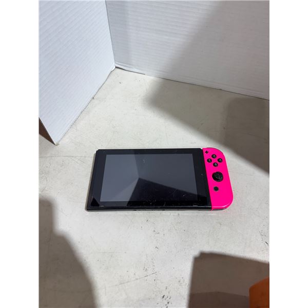 Nintendo switch. Powers on. Untested.