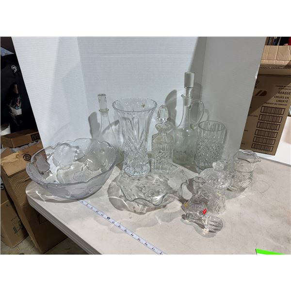 Decanters, vases, serving bowls, etc.