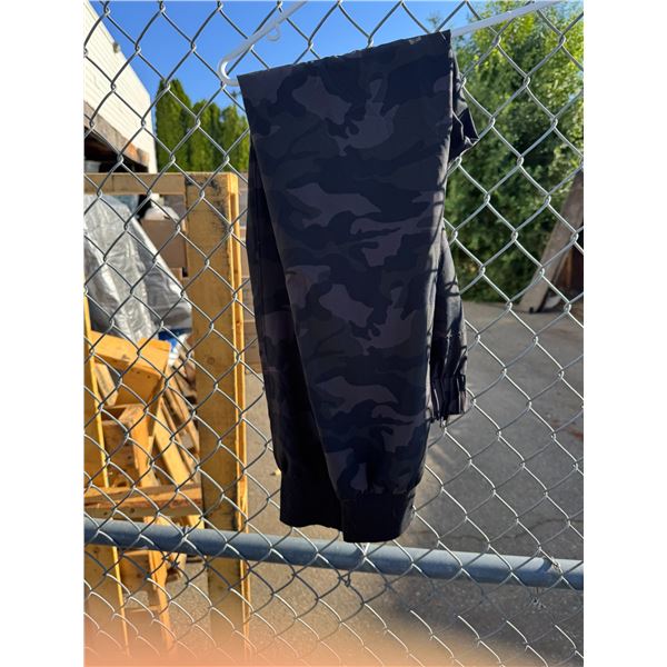 Athletic works pants size small