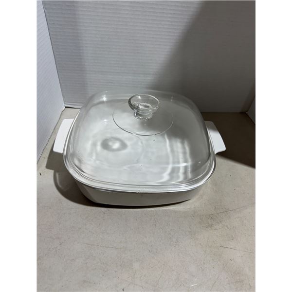 Corningware dish with lid