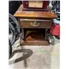 Image 1 : Nightstand