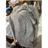 Image 1 : Soft gray blanket
