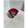 Image 1 : Ruby floral centerpiece