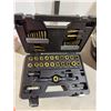 Image 1 : Tap and die set