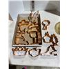 Image 1 : Cookie cutters bra kitchen collectibles