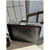 Image 1 : Briefcase