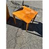 Image 1 : Side table