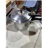 Image 1 : T-fal pressure cooker