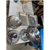 Image 1 : Baking pans, etc.