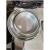 Image 1 : Wilton round baking pans