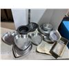 Image 1 : Wilton and other baking dishes