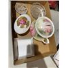 Image 1 : Assorted home decor, ring holder, etc.