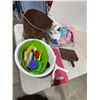 Image 1 : Cleaning supplies