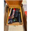 Image 2 : Shoe shine box and contents