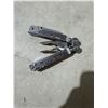 Image 1 : SOG multitool