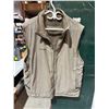 Image 1 : Storm tech vest size not shown