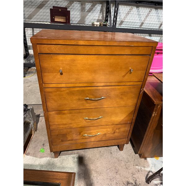 MCM dresser M
