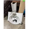 Image 1 : Pedestal sink