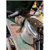 Image 2 : Pressure cookers, and serving pans