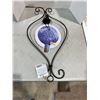 Image 1 : Gazing ball hanger