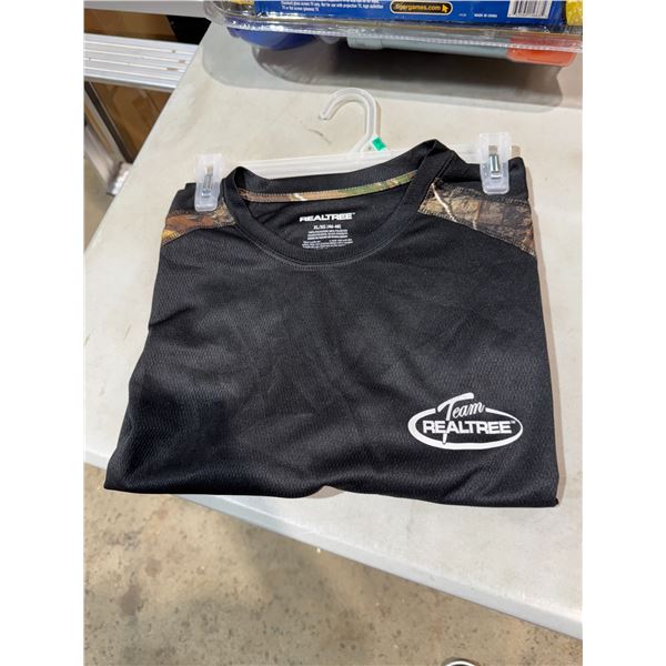 Real Tree XL T-shirt new