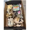 Image 1 : Assorted pig decor