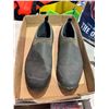 Image 1 : Muck shoes size 11