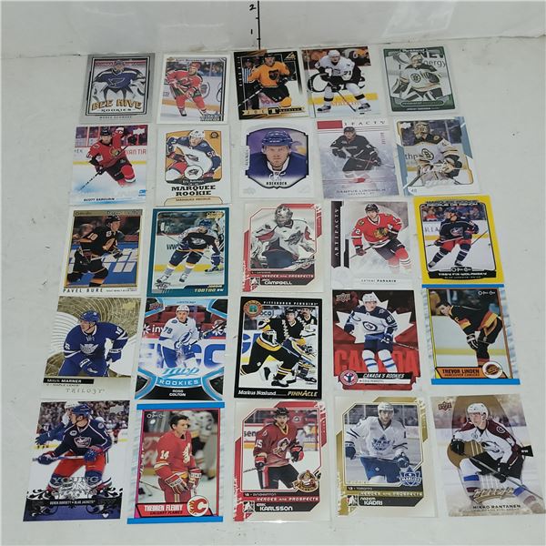 Lot of 25 NHL Rookie Cards