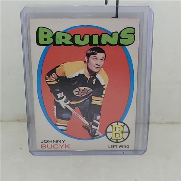 1971-72 Boston Bruins Johnny Bucyk Hockey Card