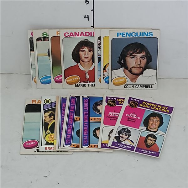 Lot of 18 1970s NHL Hockey Cards