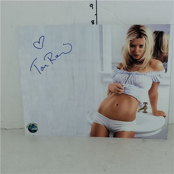 Signed Tara Reid Photo w/ COA 8x10