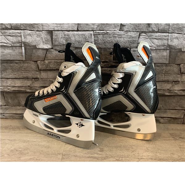 Easton SE6 Skates - Size 4