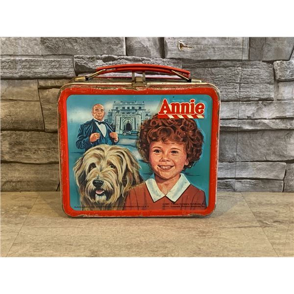Vintage - Annie Lunch Box