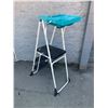 Image 4 : Steel Ladder With Paint Tray & Three Steps