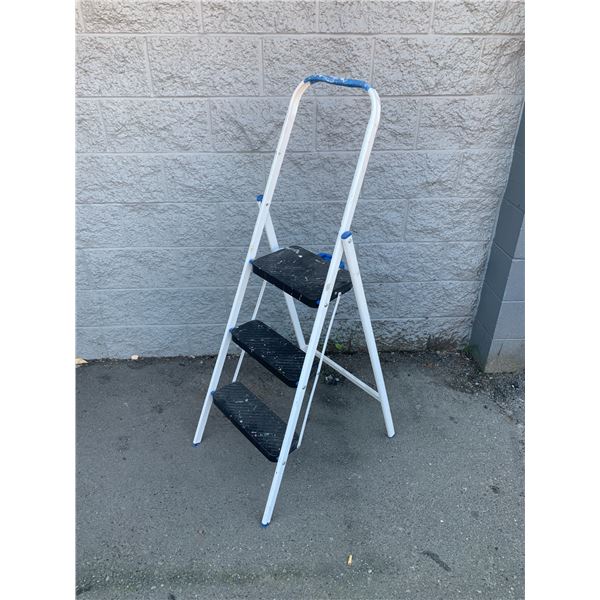 Safety 1st Three Step Folding Ladder (Working Load 225 LBS)