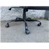 Image 3 : Reclining Hydraulic Gaming Chair With Foot Rest Attached