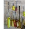 Image 2 : Lot of 30 Assorted Screw Drivers - Philips - Robertson - Flathead