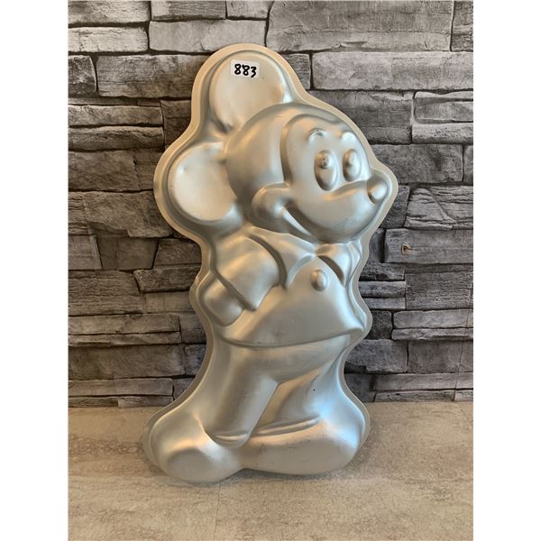 Mickey Mouse Vintage 1970s Aluminum Wilton Cake Pan - Model: 515-1805