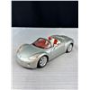 Image 7 : 2 1:24 Scale Diecast Cars