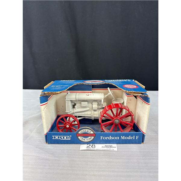 1:16 Scale Ertl Fordson Model F Tractor in Original Box
