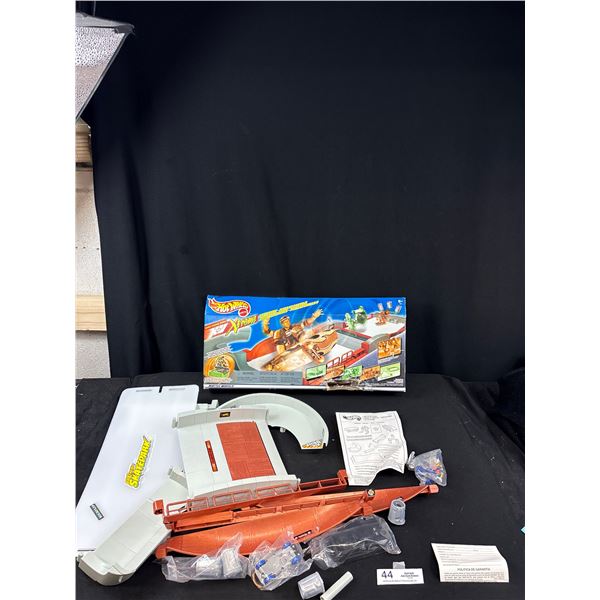 Complete Hotwheels Tony Hawk with Original Box