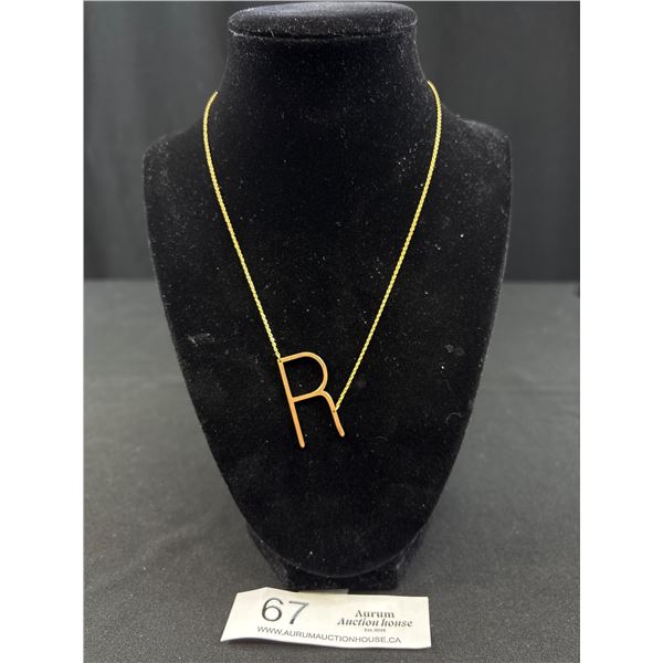 A Nice Gold Plated Pendant Necklace