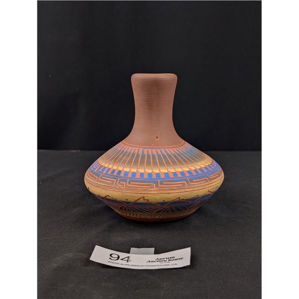 A very Good Signed A.Joe Nanajo Pottery Vase