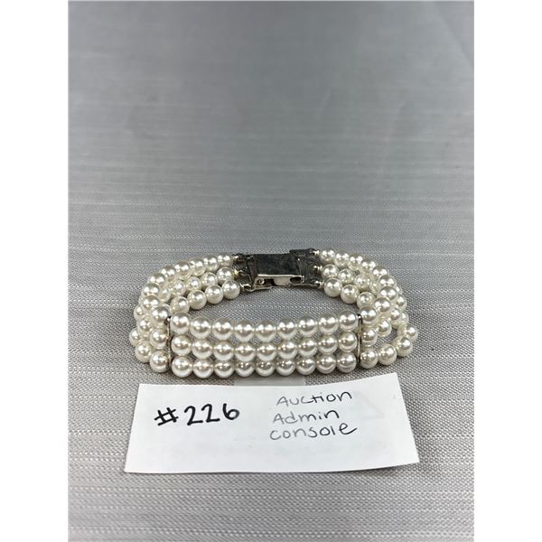 3 Strand Artifical White Pearls Bracelet