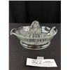 Image 2 : Vintage Large Glass Lemon Squeezer or Reamer