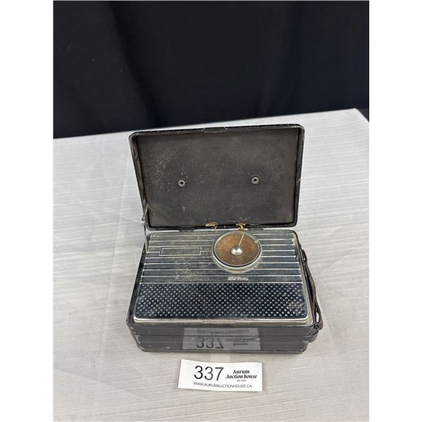 1946 RCA Victor Radio