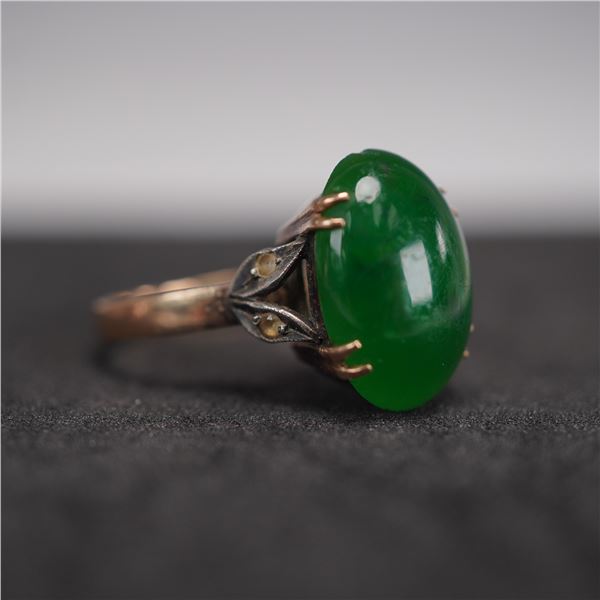14K Gold Ring with Jade Cabochon and Leaf Motif Mount