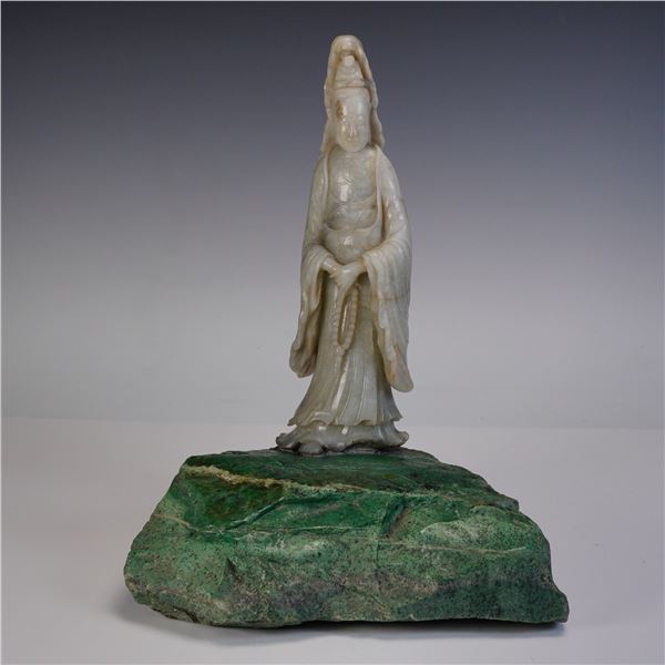 Chinese Jade Figure of Guanyin Mounted on Chloromelanite Base