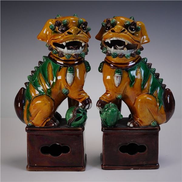 Pair of Chinese Kangxi Period Porcelain Buddhist Lion Figurines